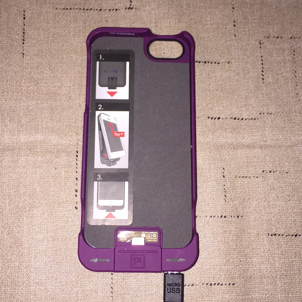 iPhone 5 charging case